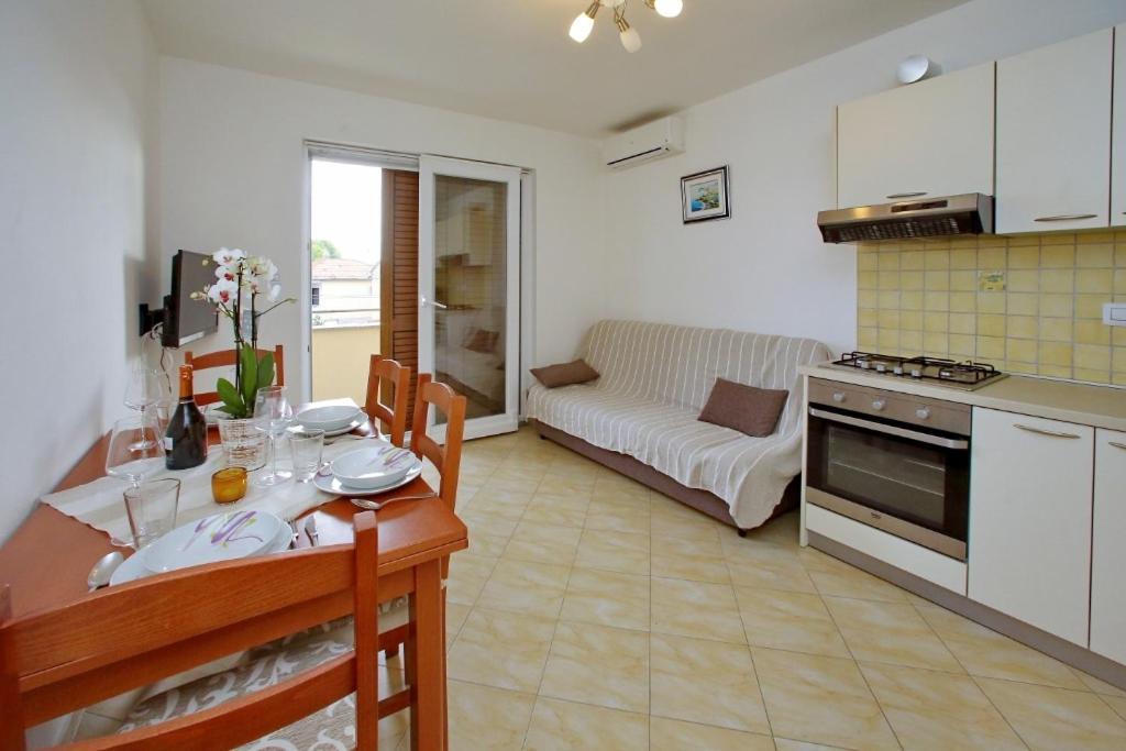 Apartments With A Parking Space Sukosan, Zadar - 16641 Екстериор снимка